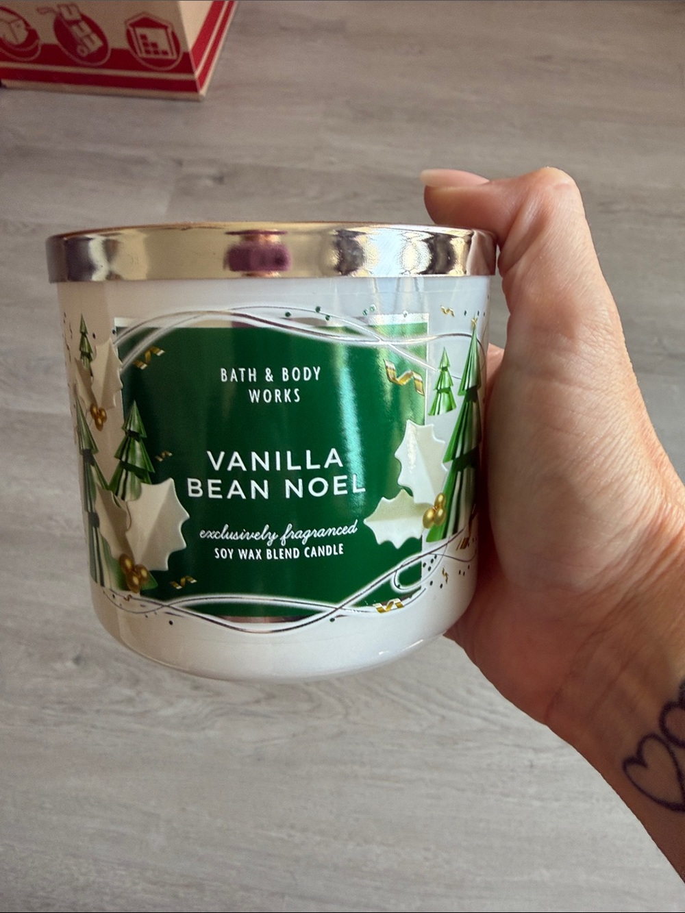 Bath & Body Works Vanilla Bean Noel Candle - White & Green